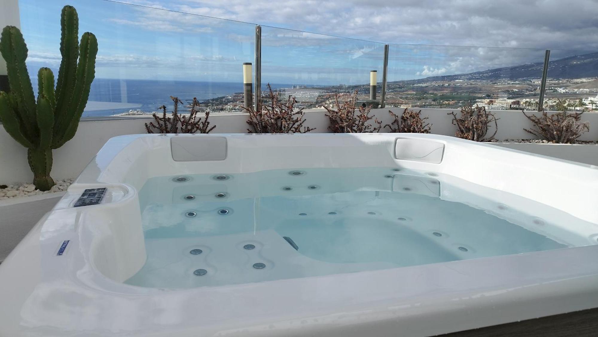 Sunset White Villa - Ocean View, Jakuzzi, Heated Pool, Air-Conditioning, Grill 플라야데라스아메리카스 외부 사진